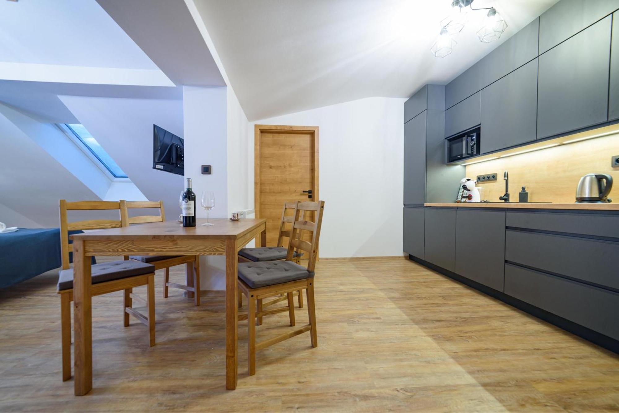 Apartman Na Hurce Horni Plana Ngoại thất bức ảnh